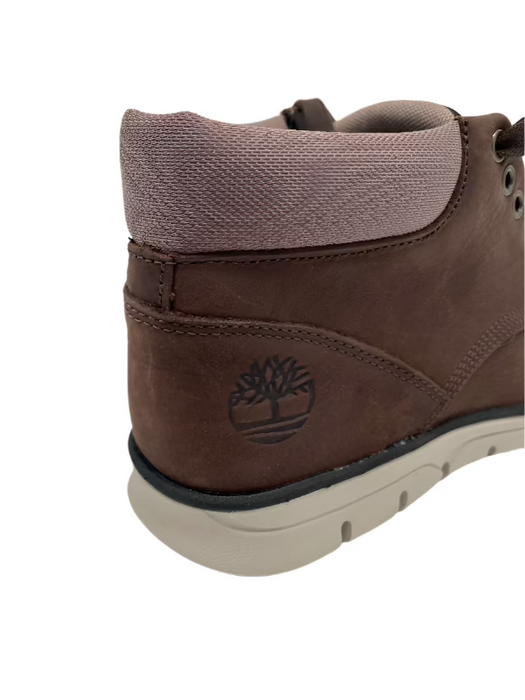 Bradstreet Chukka