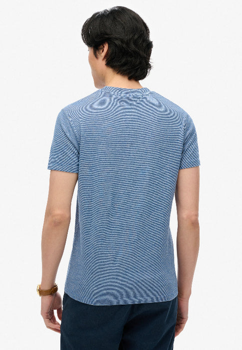Essential Logo T-Shirt